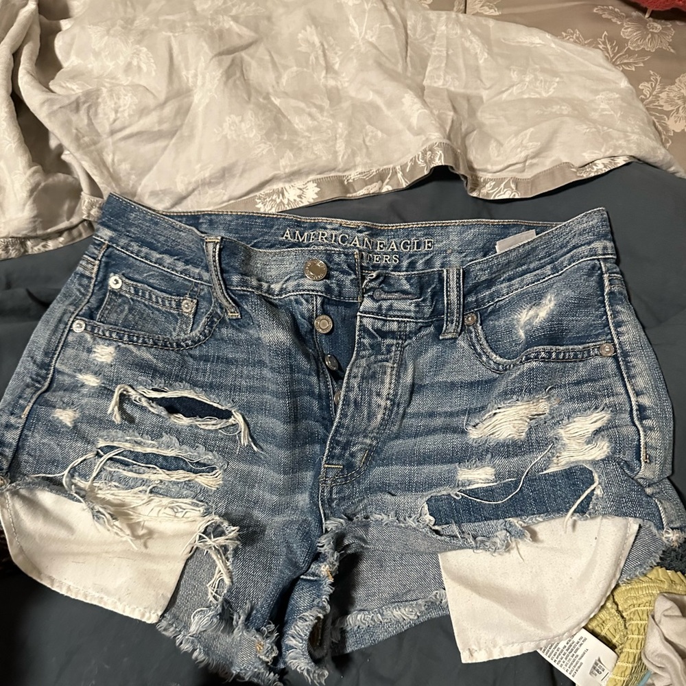 American Eagle- Jean short size 8